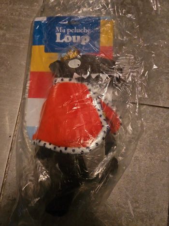 Peluche loup roi