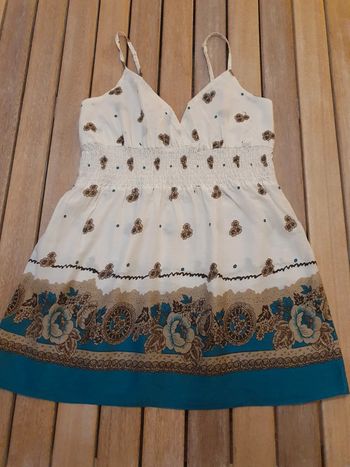 Haut à bretelles avec strass taille 38 sans marque