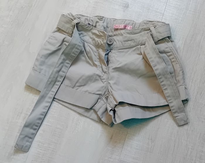 Short NKY 8 ans