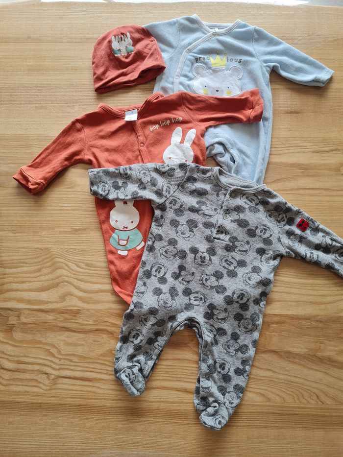 3 pyjamas