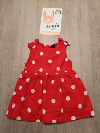 Robe rouge à pois blanc kiabi 3 mois