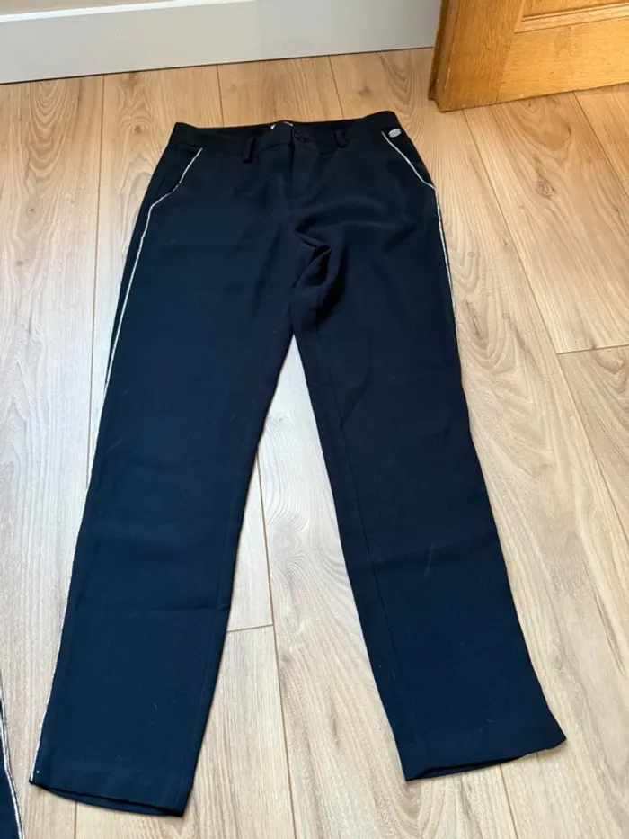 2 pantalons - photo numéro 3