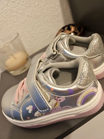 Chaussure fille taille 20