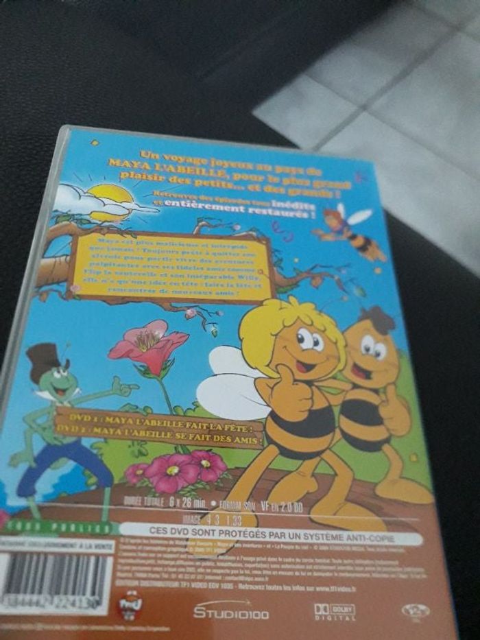 Maya l abeille fait la fête