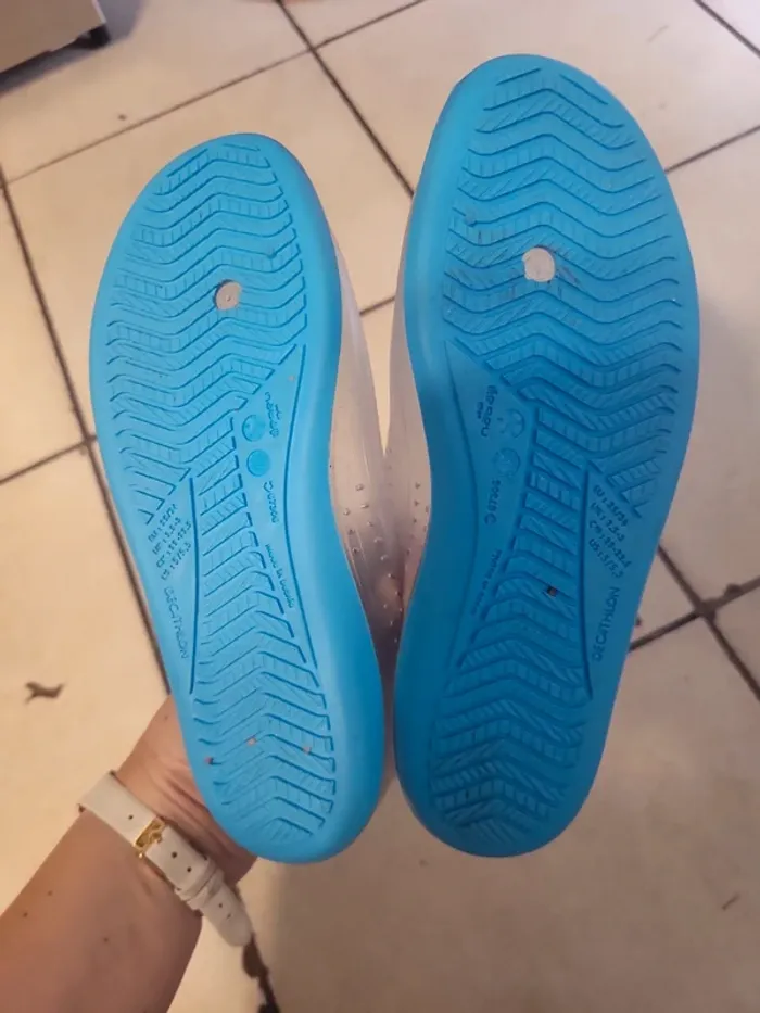 Chaussures de plage ,taille 35,36 ,decathlon - photo numéro 2
