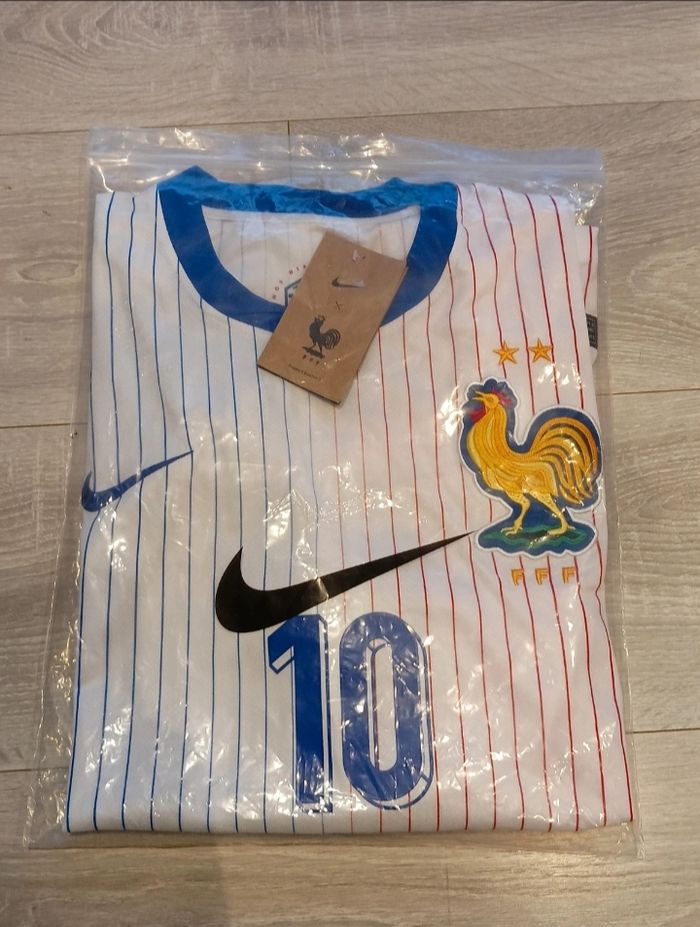 Maillot neuf France Mbappé 10 - photo numéro 6