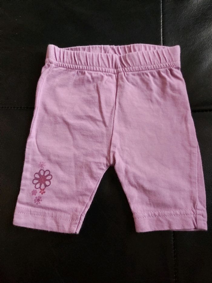Short fille 3 mois en très bon état (78)