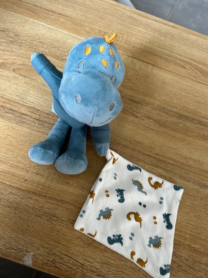 Doudou dinosaure