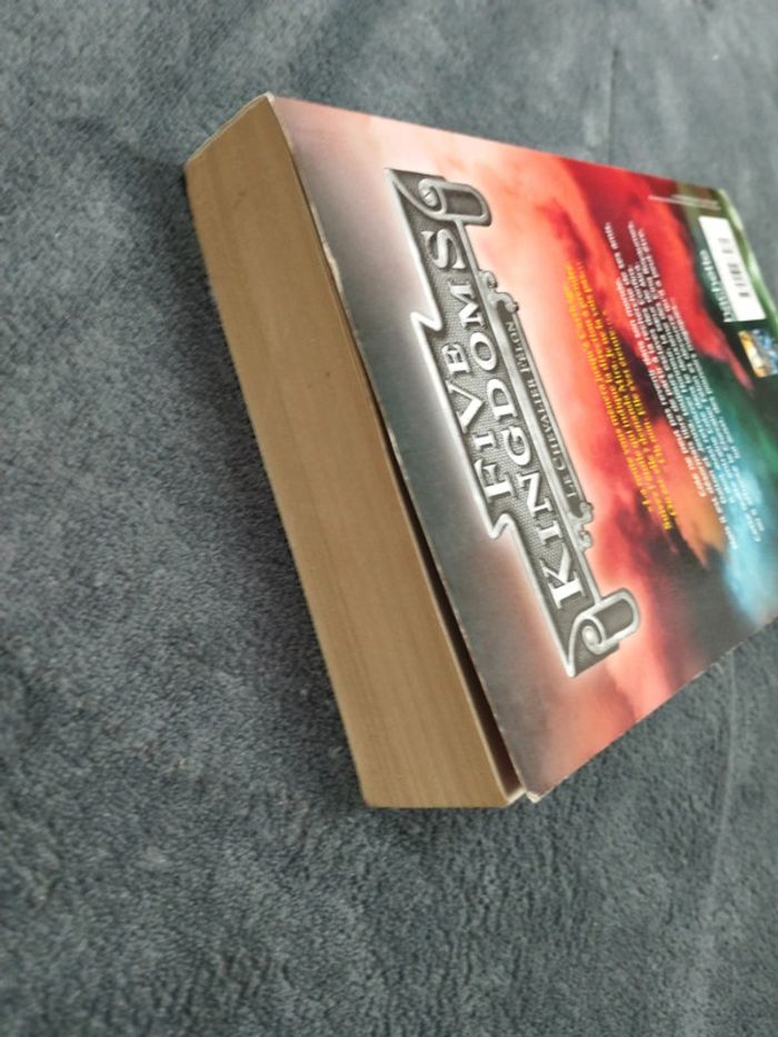 Five kingdoms - photo numéro 3