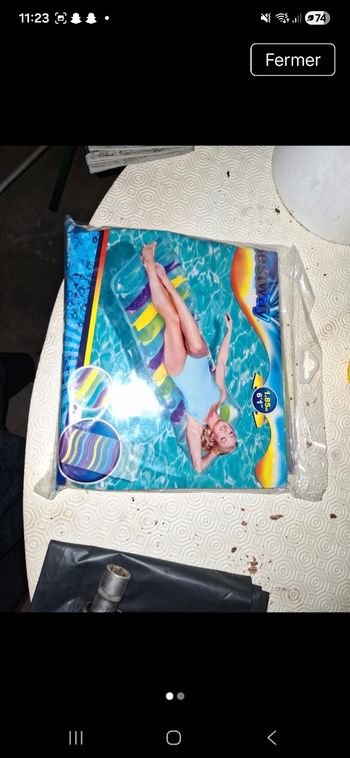 Matelas gonflable piscine