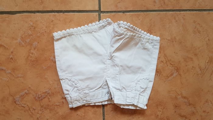 Short bébé fille 9 mois (69-72) blanc Kiabi - photo numéro 1
