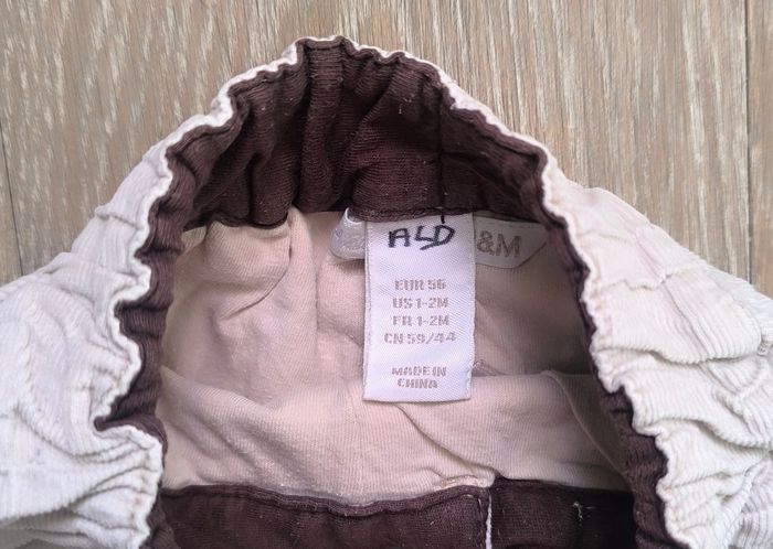 Pantalon taille 1 mois - photo numéro 2
