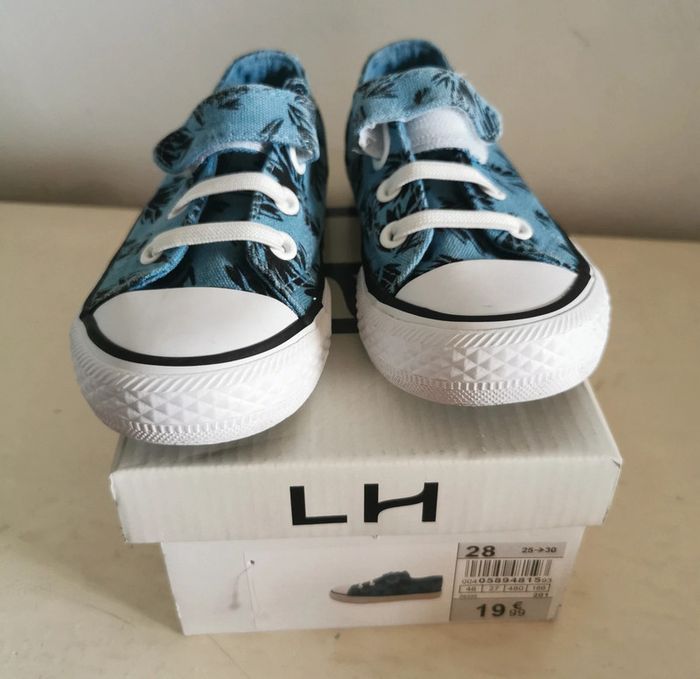 Basket en toiles bleu jean motif feuilles pointure 28