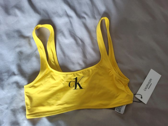 Haut de maillot de bain Calvin Klein taille XS neuf