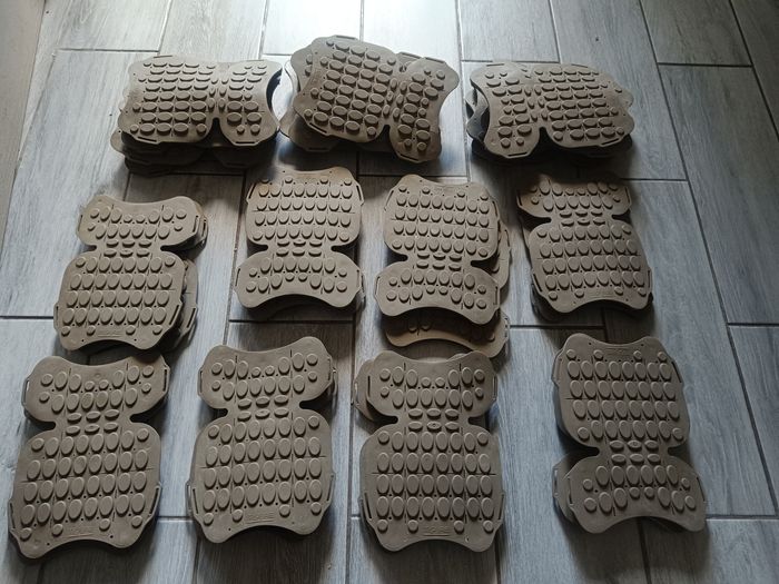 200 genouillères de haute protection. Prix 5€ la paire de - photo numéro 2