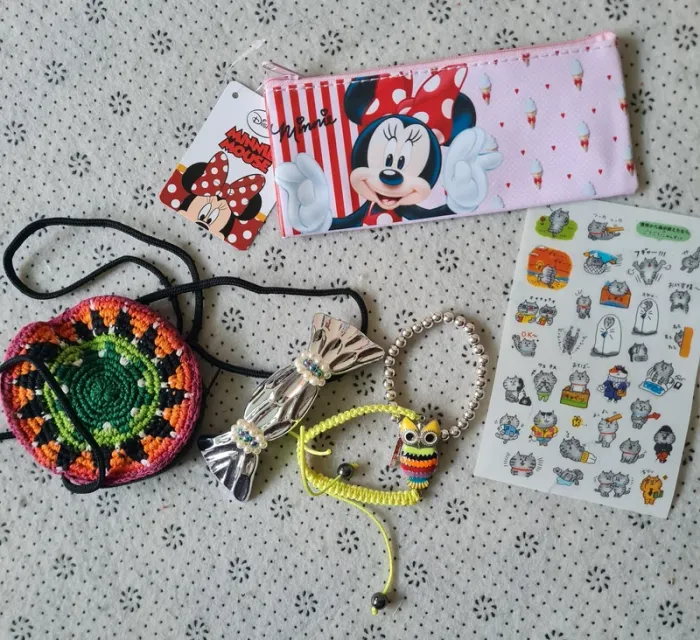 lot accessoires  sac trousse barrette bracelets fille - photo numéro 8