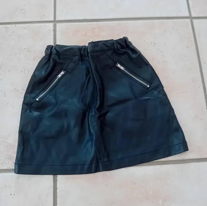 Magnifique jupe en cuir