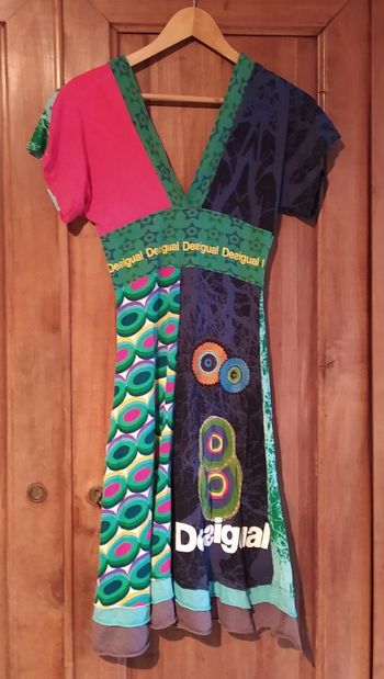Robe Desigual taille XS.