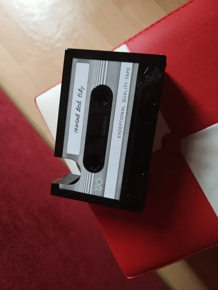 Dérouleur de scotch et pot à crayons forme cassette - photo numéro 6