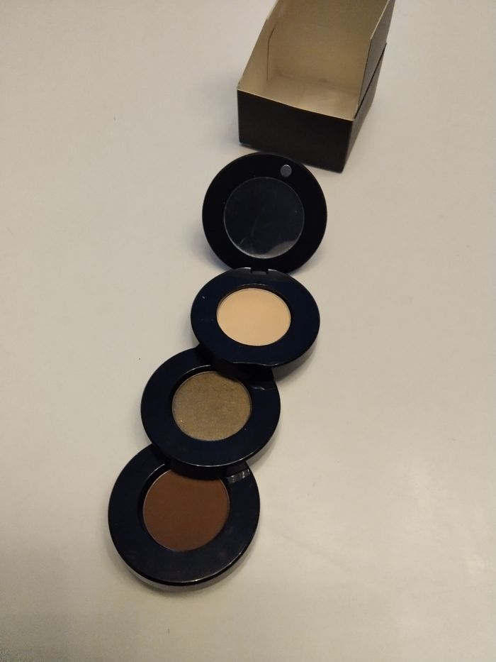 Mini palette d'ombres à paupières moodstruck - photo numéro 3