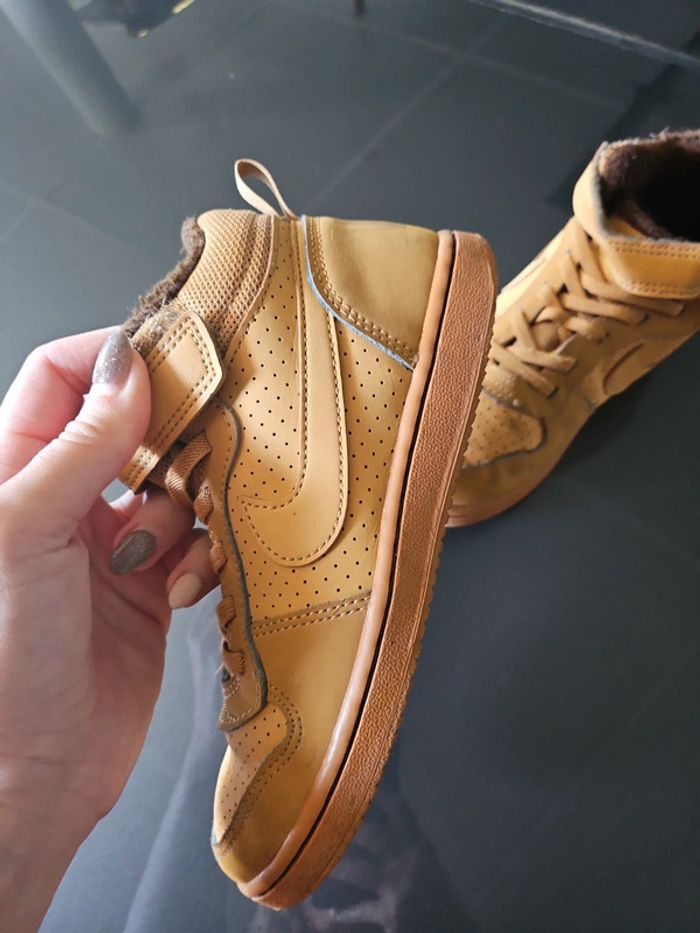 Nike camel - photo numéro 3