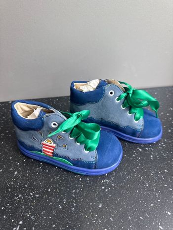 Chaussures filles 20