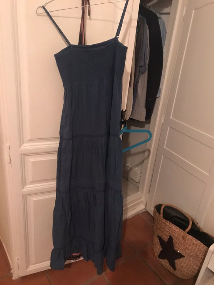 Très jolie robe longue bleue en état neuf t38