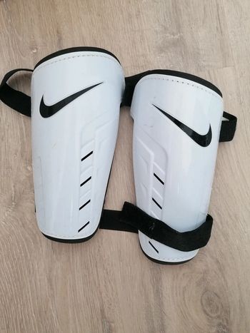 Protège tibia Nike taille L