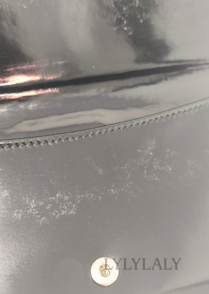 Portefeuille GUCCI authentique en cuir verni noir – logo GG embossé - photo numéro 7