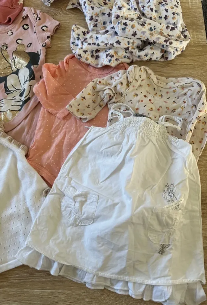 Lot de vêtements bébés filles 1 mois - photo numéro 2