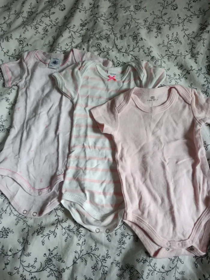 Lot de 3 bodies Petit Bateau La redoute 60cm roses