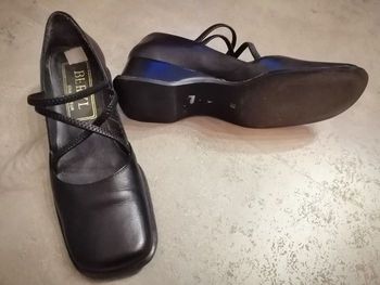 Chaussures noires en cuir Taille 38 Berryl