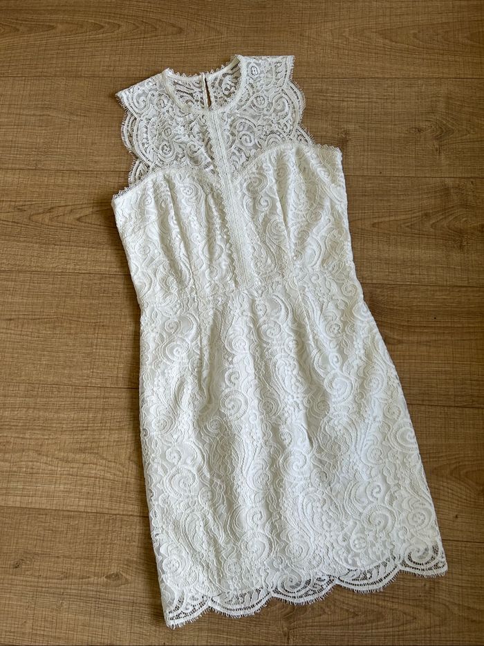 Robe blanche en dentelle Morgan taille 38 comme neuve - photo numéro 7
