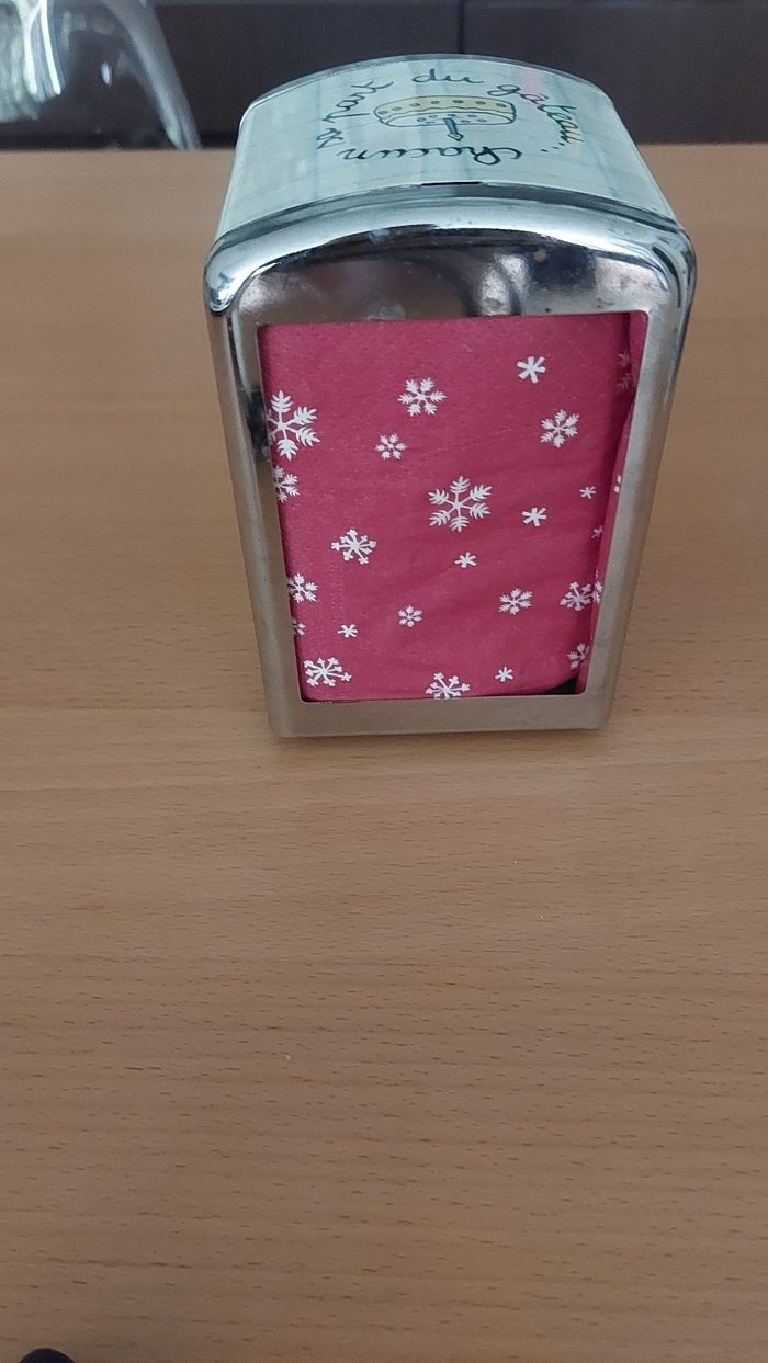 Distributeur serviette