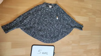 pull poncho taille 5 ans