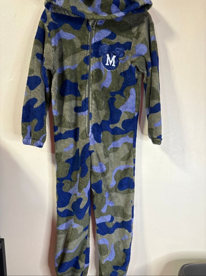 Sur pyjama garçon taille 104/110