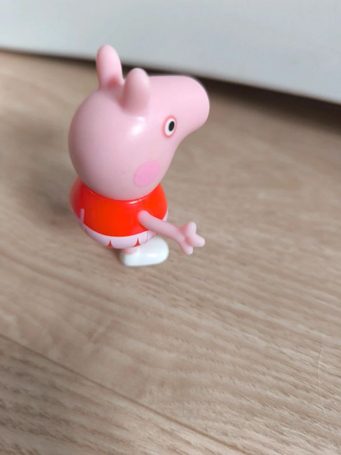 Figurine Peppa pig - photo numéro 4