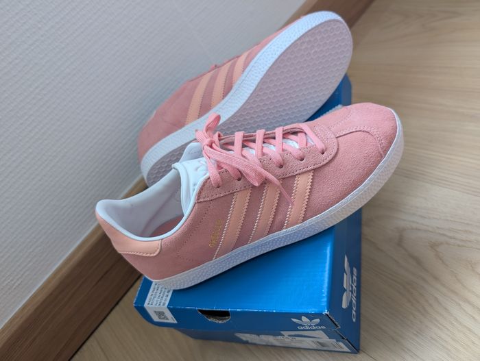 Adidas gazelle - taille 38 - neuve et authentique - photo numéro 6