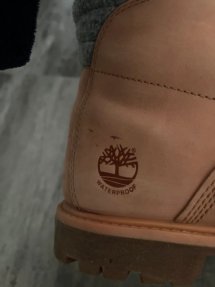 Paire de Timberland rose femme pointure 39 - photo numéro 3