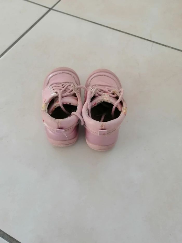 Chaussures t 23 - photo numéro 3