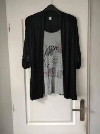 Gilet + tee shirt attaché taille L