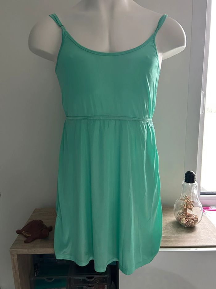 Très jolie robe verte pastel 😍 - photo numéro 3