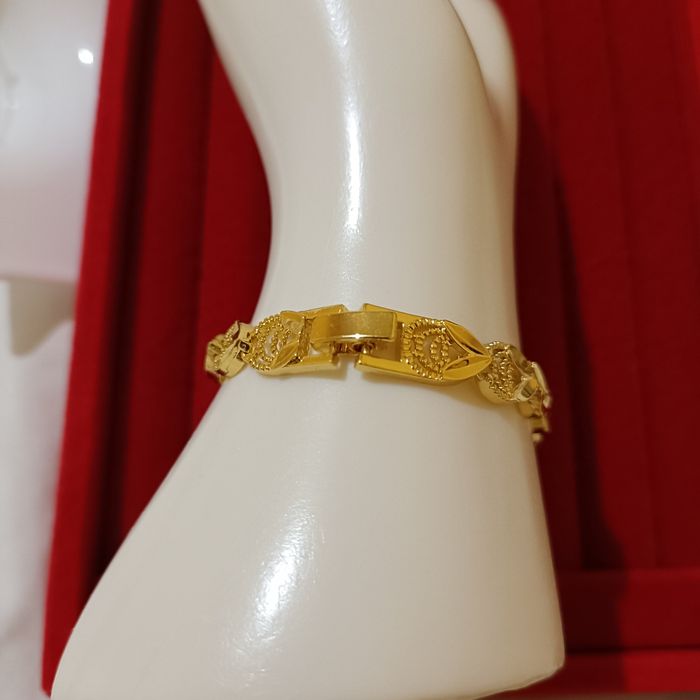 Joli  Bracelet en cuir plaqué or - photo numéro 3