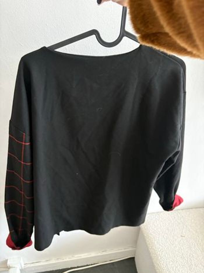 Pull Cop copine - photo numéro 2