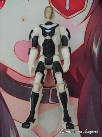 Marvel Universe Iron Man 3 Movie Starboost 4" action Figure White Armor Assemblers 2012