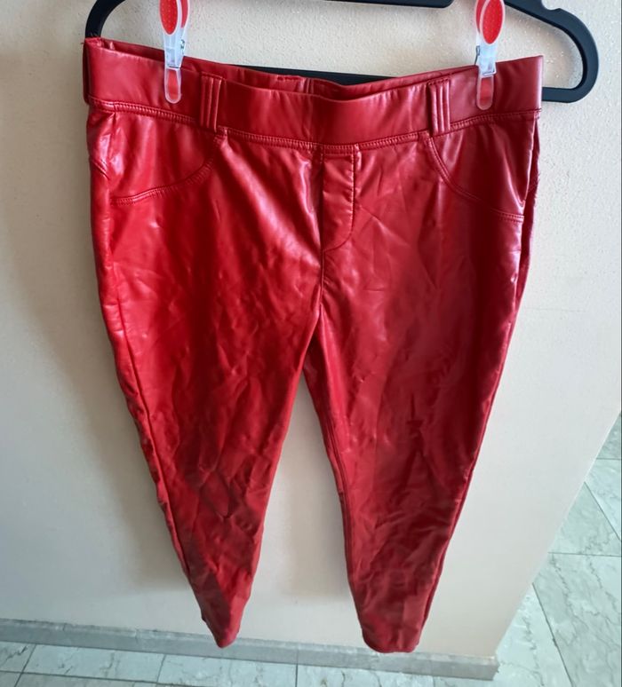 Pantalon rouge en simili cuir – Taille L – Très bon état