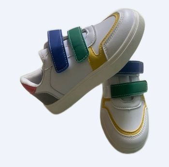 Baskets colorées neuves