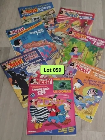 Lot Vintage 7 magazines Journal de Mickey année 1983 L059