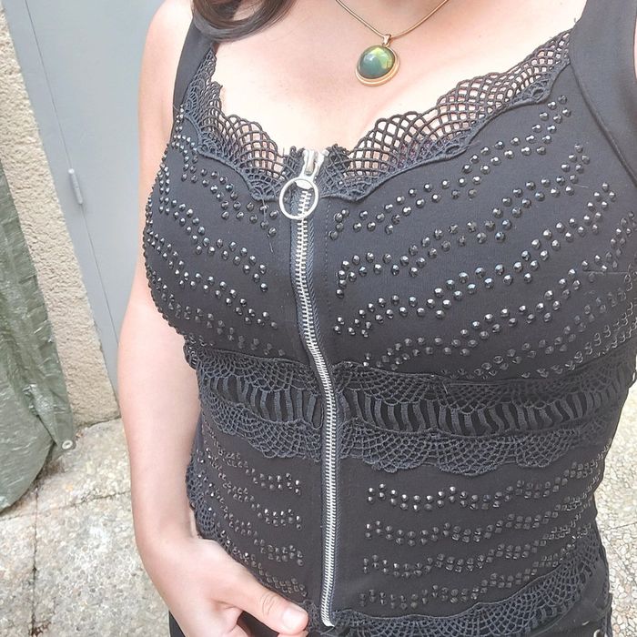 Magnifique top noir moulant pour taille S - photo numéro 2