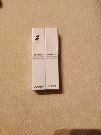 Base fixatrice de maquillage